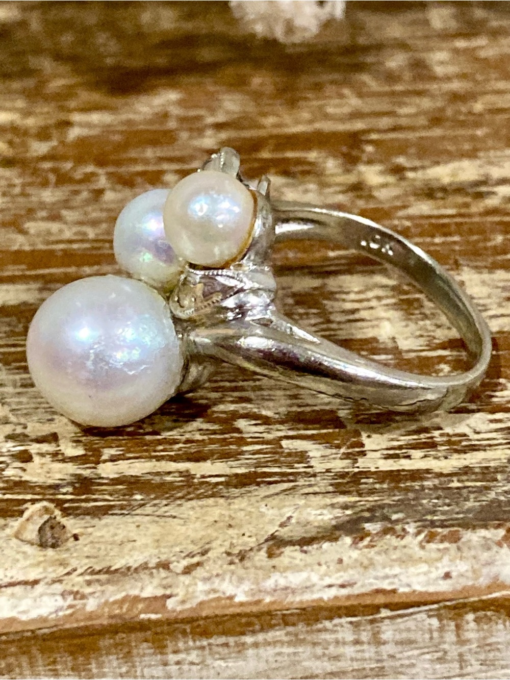 10K Gold Triple Pearl Cluster Ring Size 5.25 White Gold - Picture 3 of 13